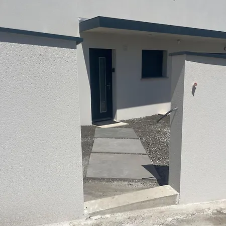 Apartment New 2-bedroom Near Clermont-Ferrand